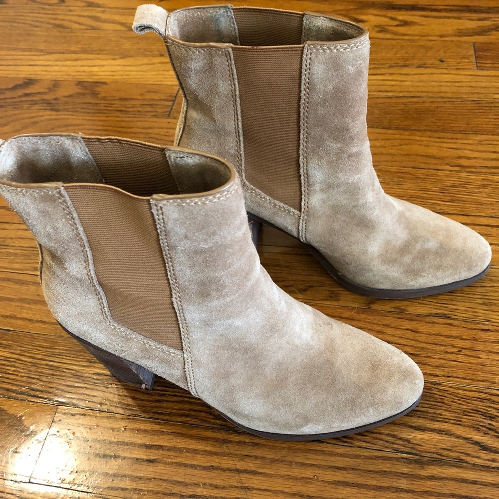 Splendid Tan Suede Booties